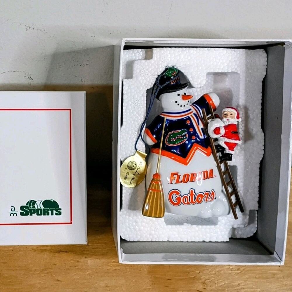 Danbury Mint 2011 Florida Gators Gameday Snowman Christmas Ornament w/ Box